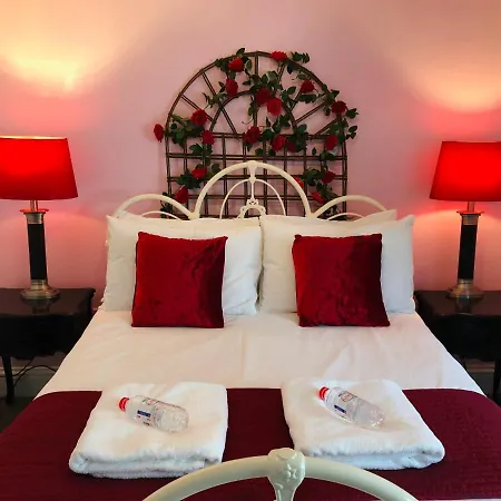 Grand Pier Guest House-2