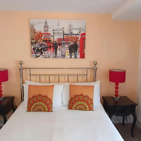Grand Pier Guest House-3