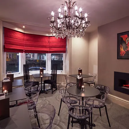 Square Townhouse-2